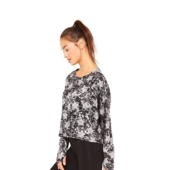 Foil Star-Print Cropped Pullover Sweater - Picture 3 of 11